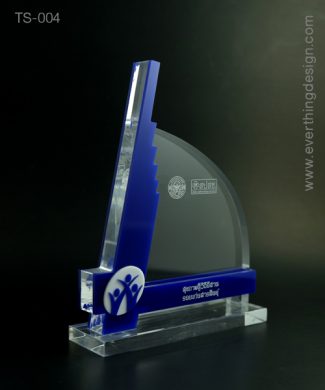 ผลิตจำหน่ายของรางวัล เข็มกลัดโลหะ โล่รางวัลอะคิริค ถ้วยรางวัล เหรียญรางวัล